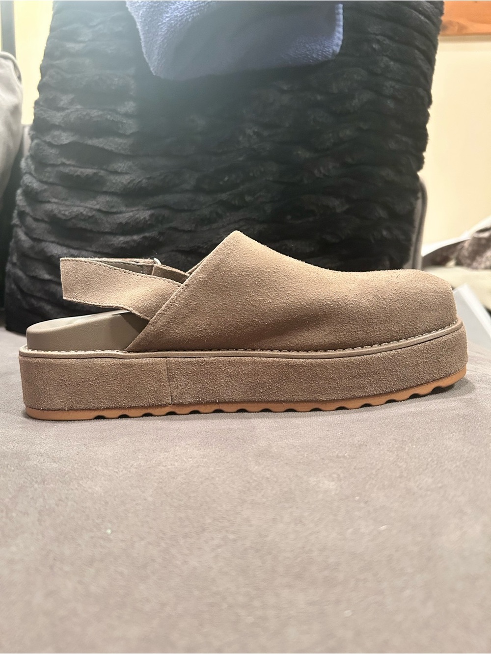 Steve Madden Mellow Taupe Suede Slingback Platform Clogs Women’s Shoes size 9 - Picture 3 of 9